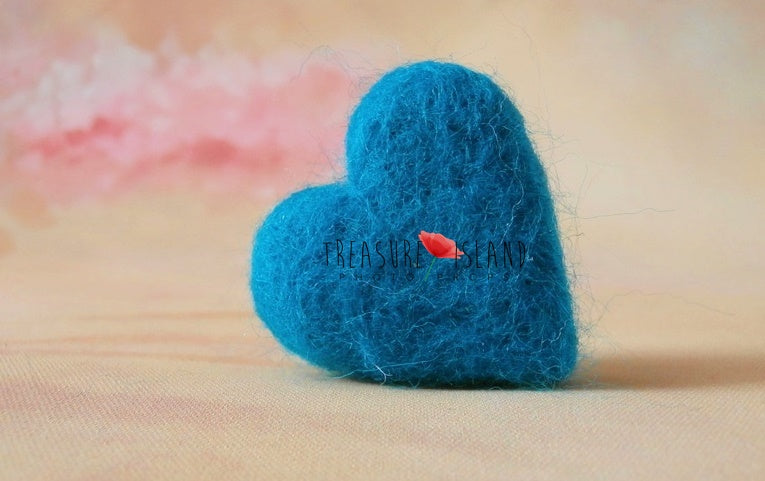 FELTED HEART - classic woolen